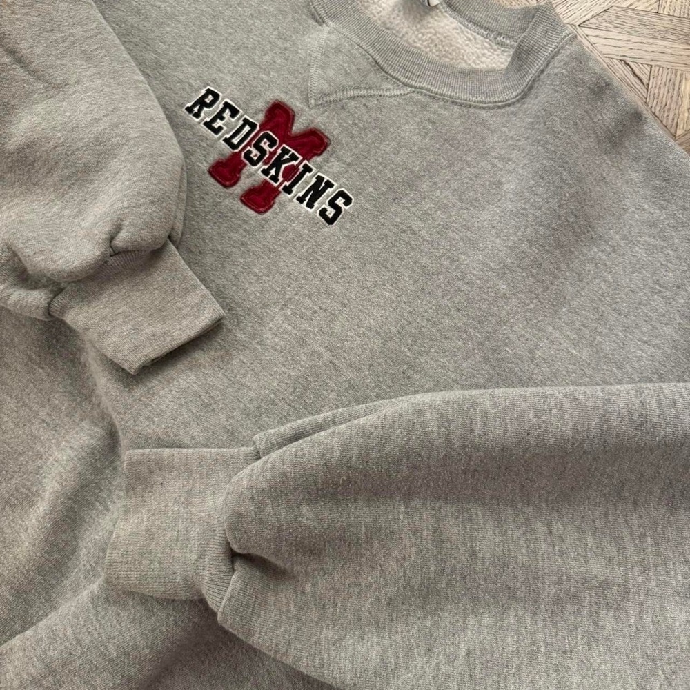 Vinatge Russell Athletic grey redskins crewneckSize XL